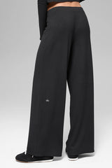 Mid-Rise Dreamlight Straight Pant - Black