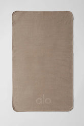 Performance No Sweat Hand Towel - Gravel