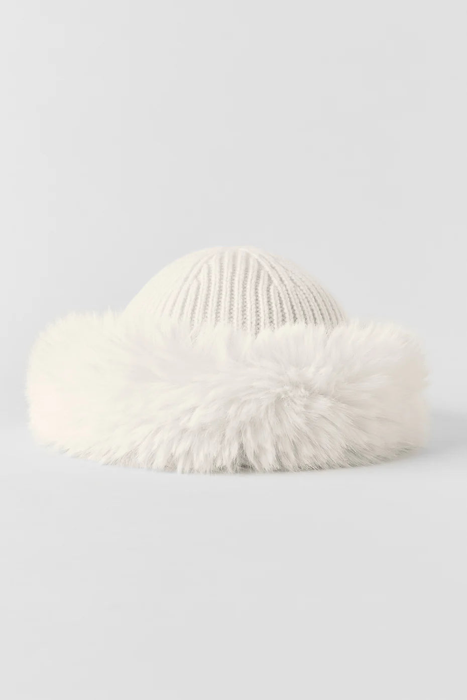 Courchevel Cashmere Faux Fur Beanie - Ivory