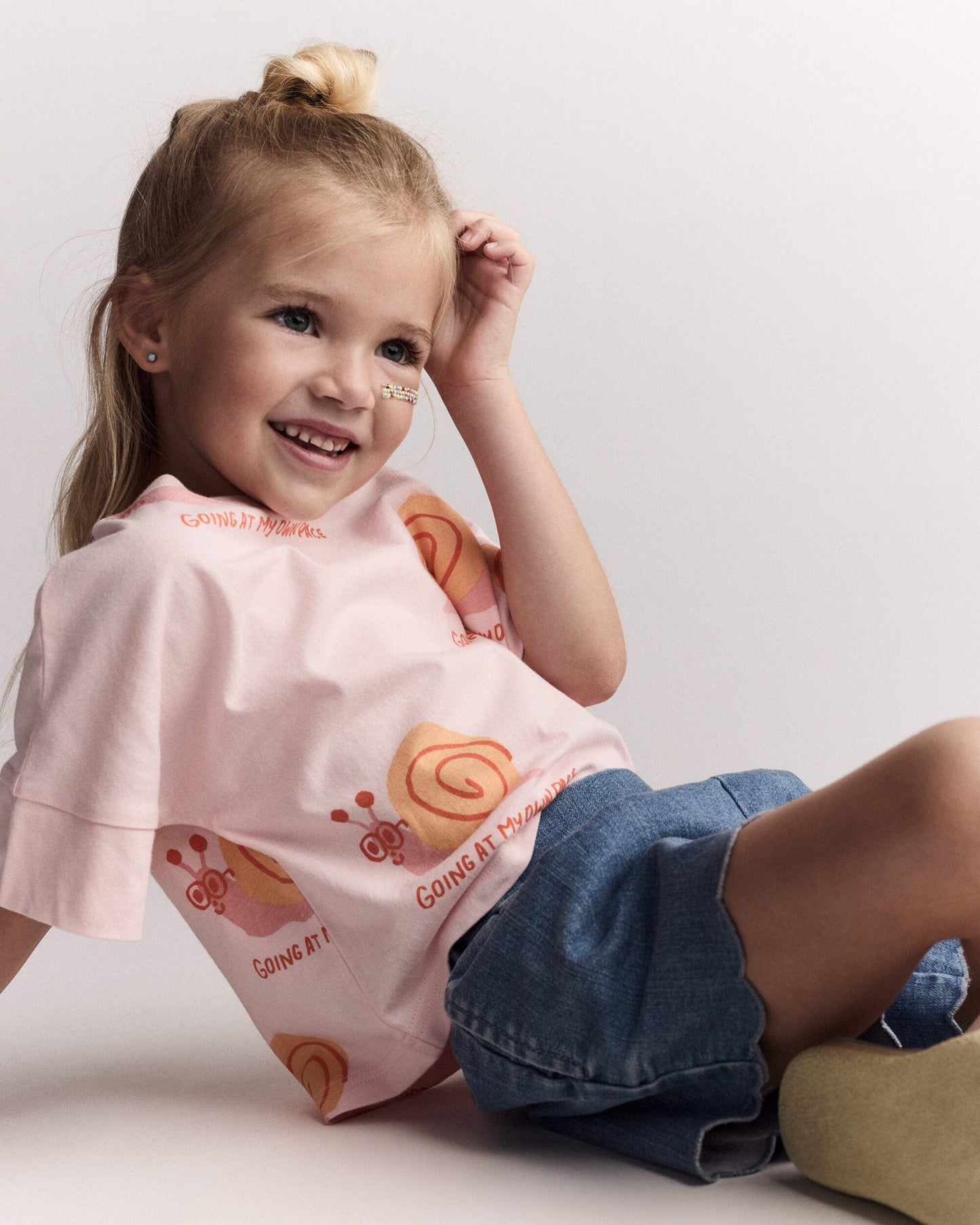 Toddler Girl Scalloped Shorts in Denim