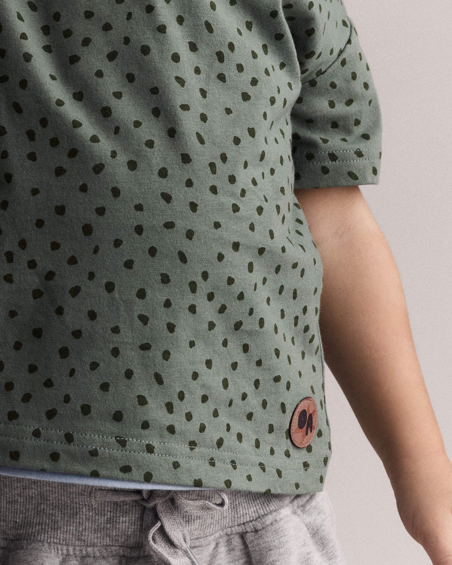 Toddler Relaxed Tee in Dot Print - Olive