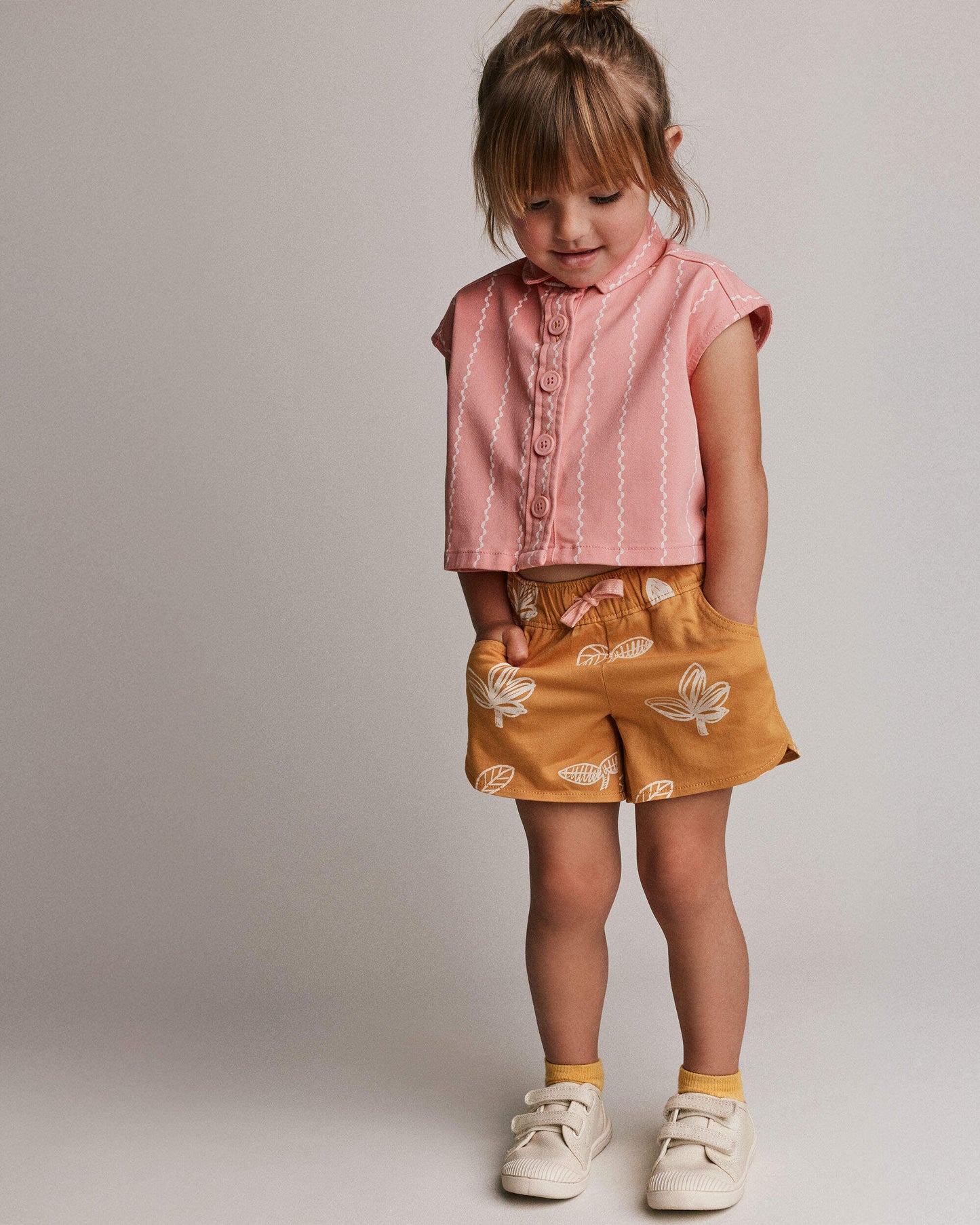 Toddler Girl Dolphin Hem Short in Plant Print - Golden Yellow