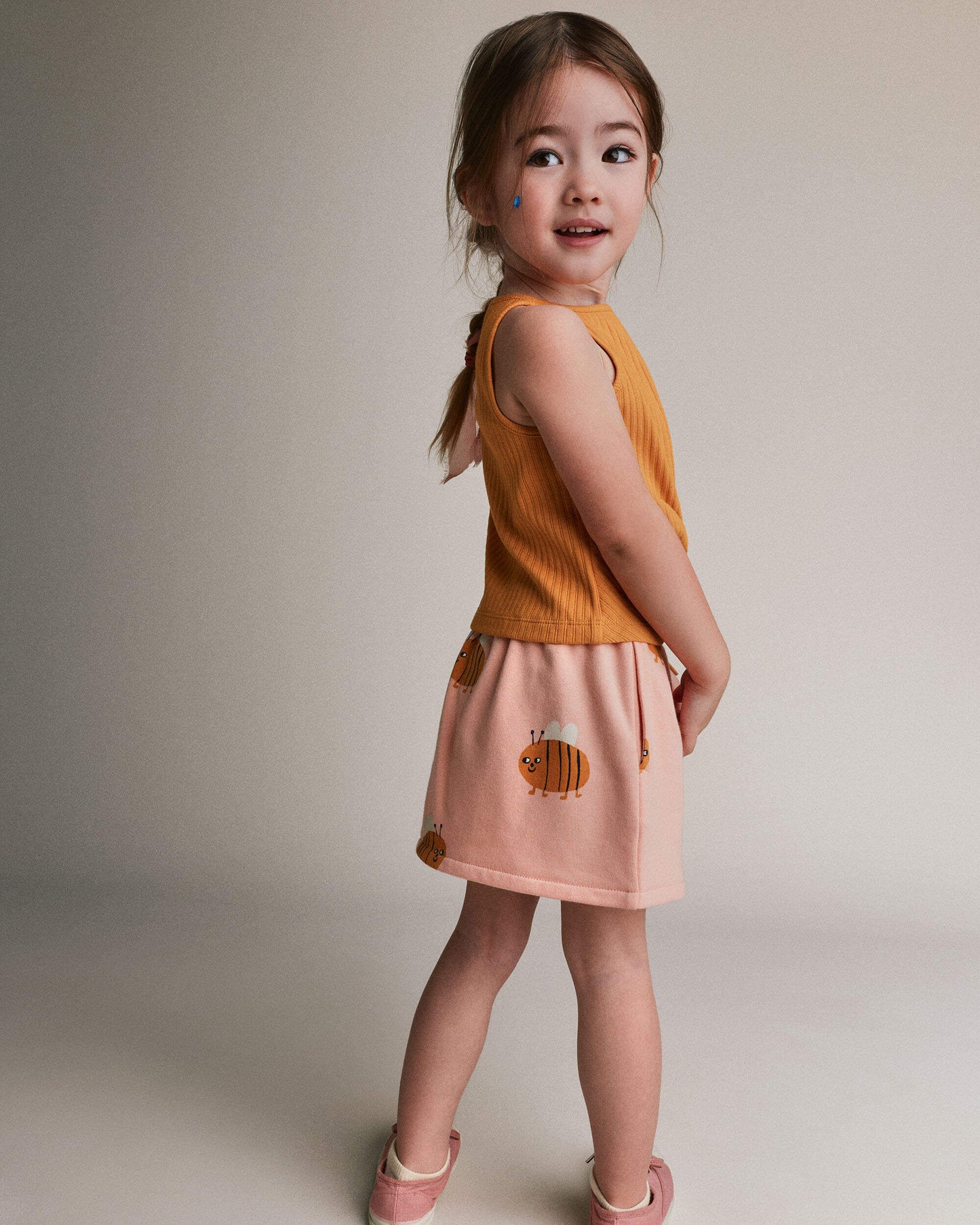Toddler Girl Pull-On Skirt with Pockets in Bee Print - Light Pink